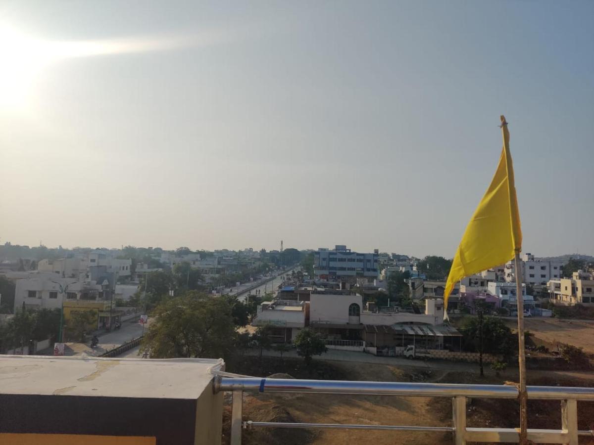 Hotel Hariram Tower Wardha Ngoại thất bức ảnh