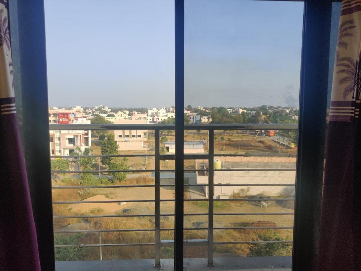 Hotel Hariram Tower Wardha Phòng bức ảnh