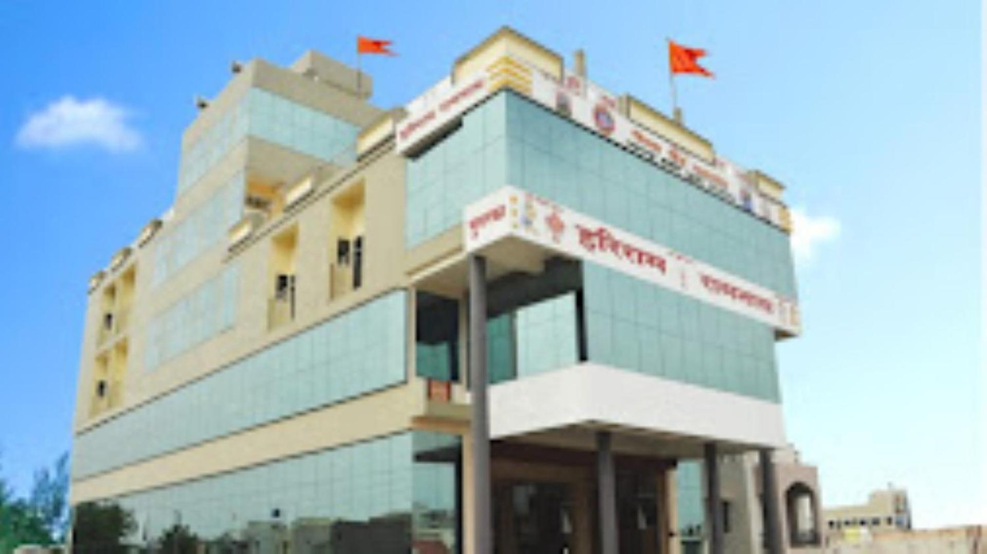 Hotel Hariram Tower Wardha Ngoại thất bức ảnh